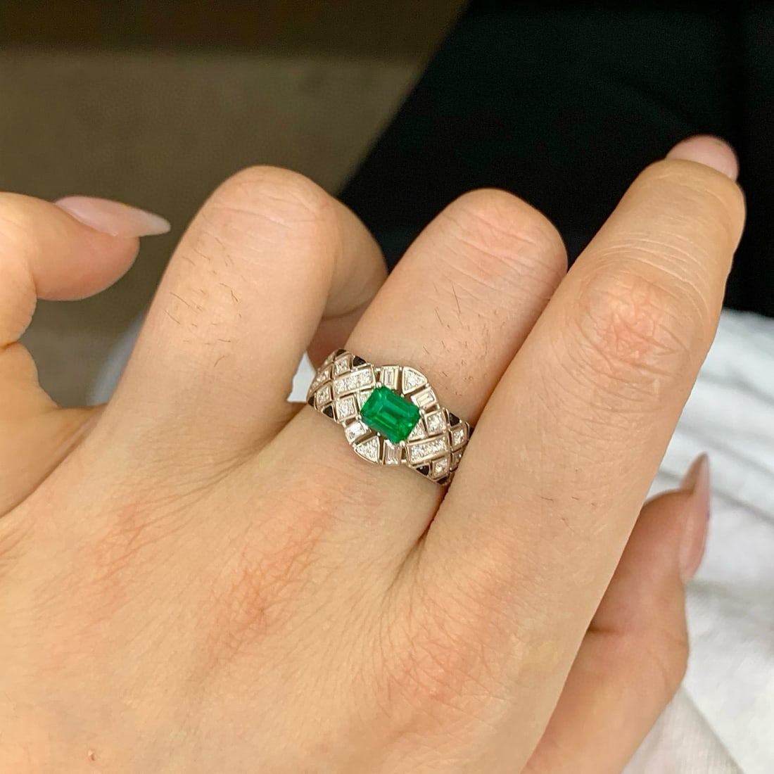 14k Gold 1.03 Ctw Vivid Green Natural Emerald & Diamond Ring - 3