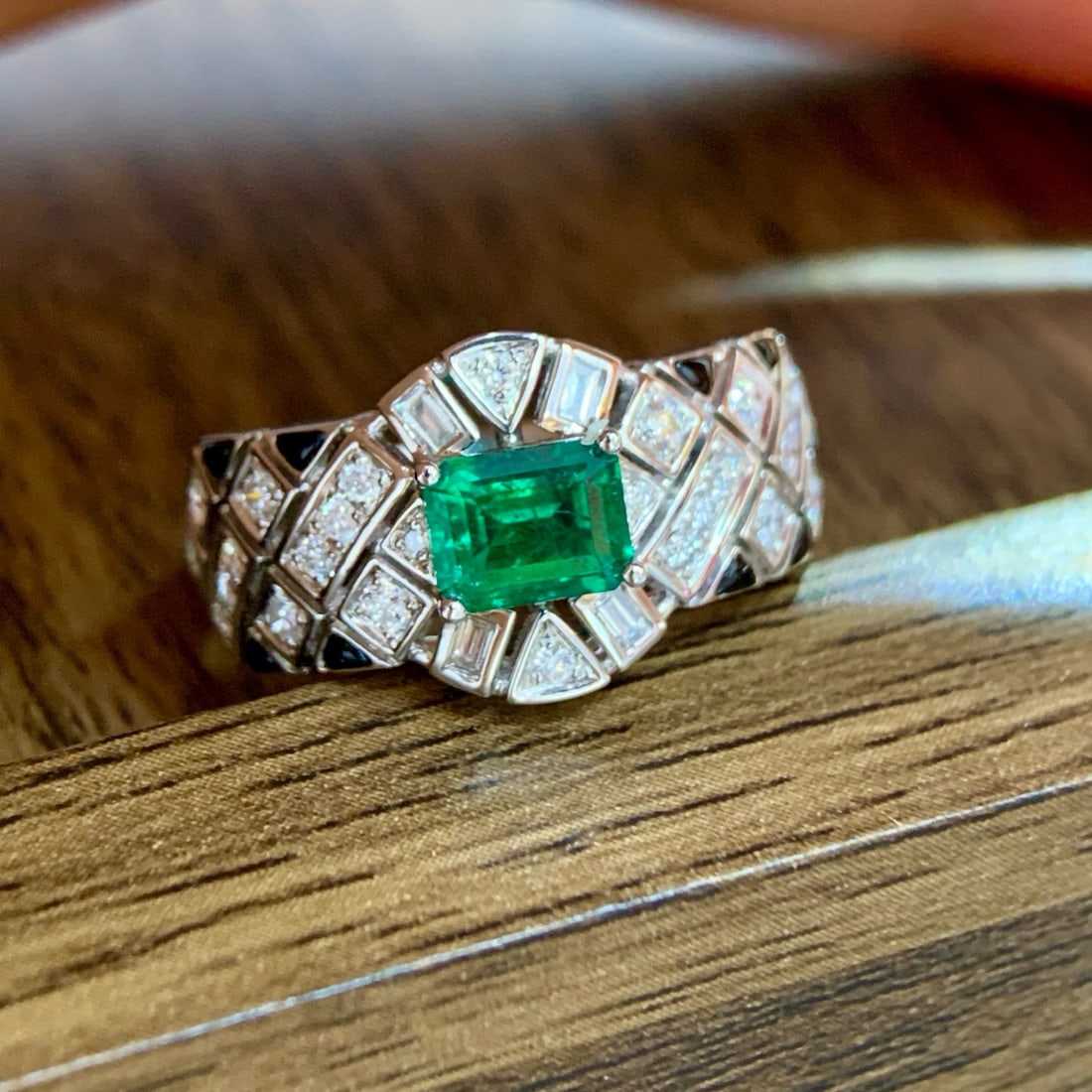 14k Gold 1.03 Ctw Vivid Green Natural Emerald & Diamond Ring - 7