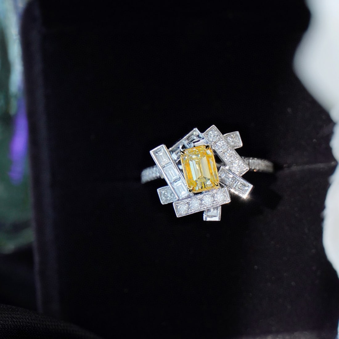14k Gold 1.97 Ctw Natural Yellow Diamond & Diamond Ring/pendant( Without Chain ): Ref:231054338 // gold content:14k gold // ring size:7. 25us // // main gemstone:yellow diamond // shape:emerald // carat weight:1. 00ct // color:yellow // treatment:natural // // adjacent gemstone 2