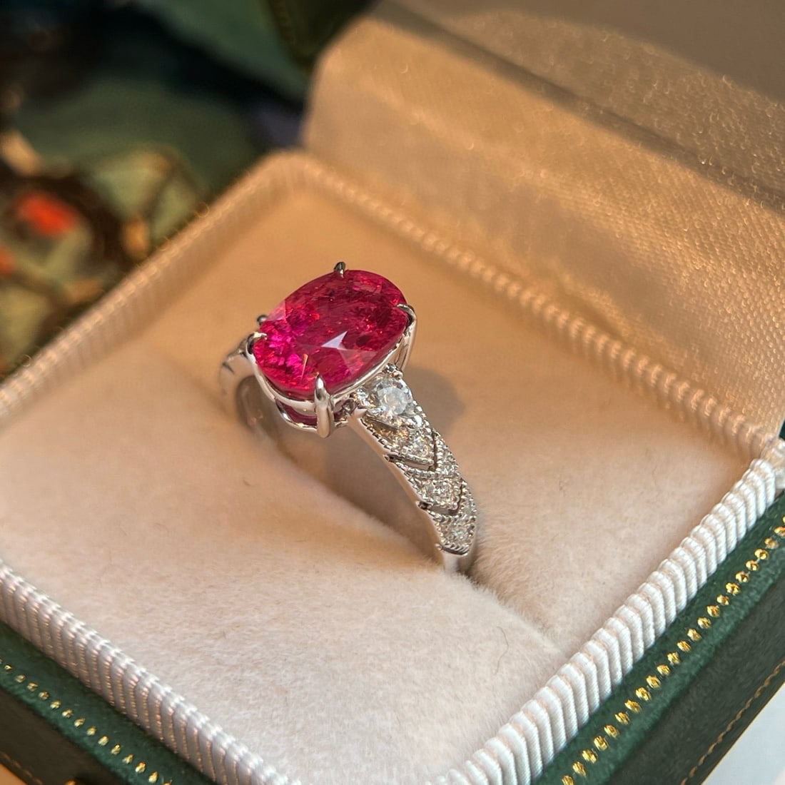 14k Gold 2.83 Ctw Natural Tourmaline & Diamond Ring: Ref:231054339 // gold content:14k gold // ring size:7. 25us // // main gemstone:tourmaline // shape:oval // carat weight:2. 76ct // color:red // treatment:natural // // adjacent gemstone 2 : diamond /