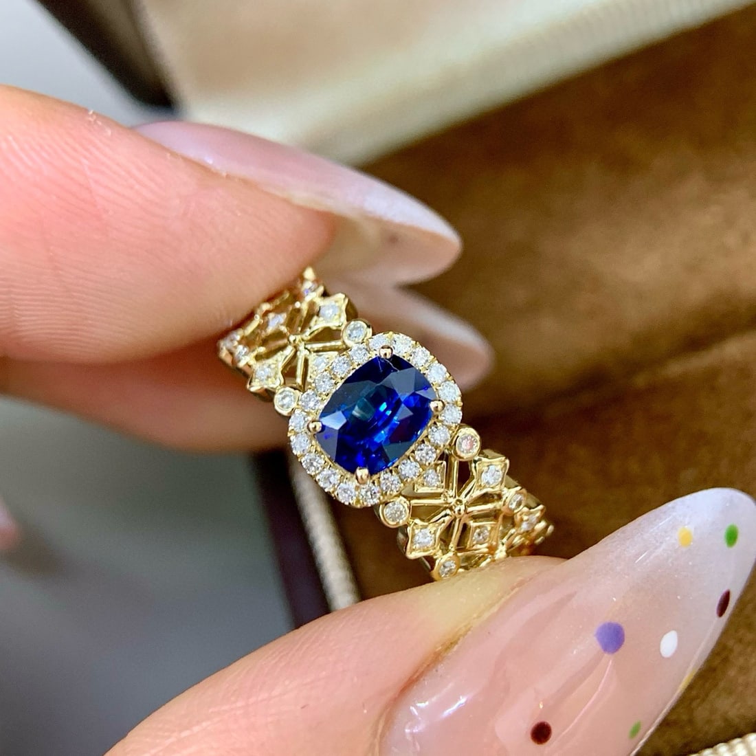 14k Gold 0.93 Ctw Natural Sapphire & Diamond Ring - 3