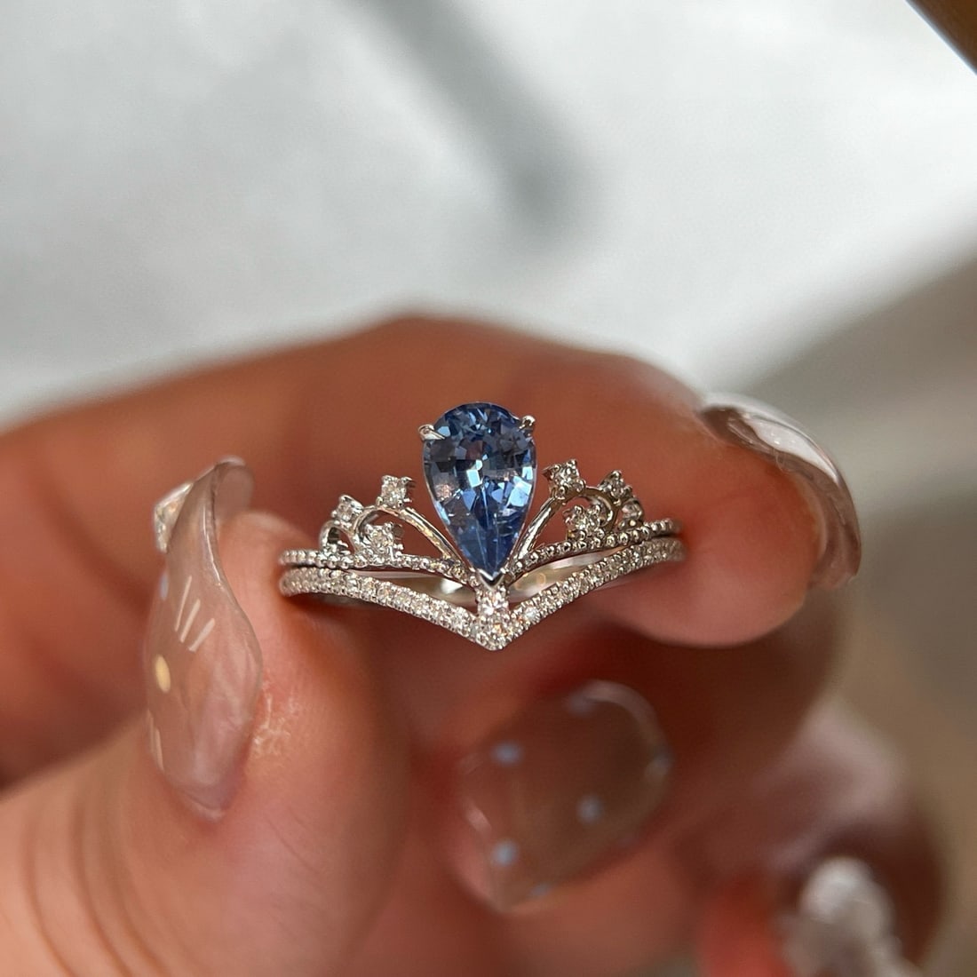 14k Gold 1.19 Ctw Natural Sapphire & Diamond Ring: Ref:231054361 // gold content:14k gold // ring size:7. 25us // // main gemstone:sapphire // shape:pear // carat weight:1. 07ct // color:blue // treatment:natural // // adjacent gemstone 2 : diamond