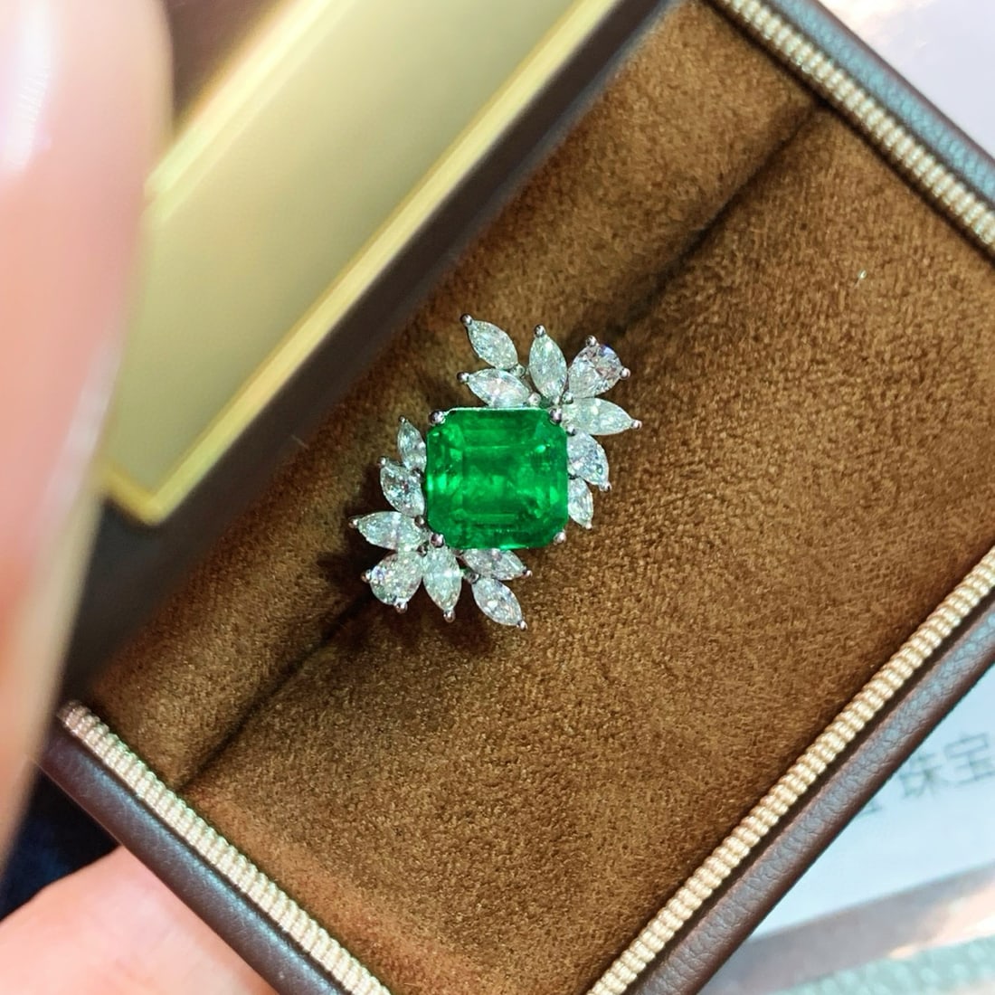 14k Gold 2.97 Ctw Vivid Green Natural Emerald & Diamond Ring: Ref:231054363 // gold content:14k gold // ring size:7. 25us // // main gemstone:emerald // shape:octagonal // carat weight:2. 24ct // color:vivid green // treatment:natural // // adjacent gemstone 2