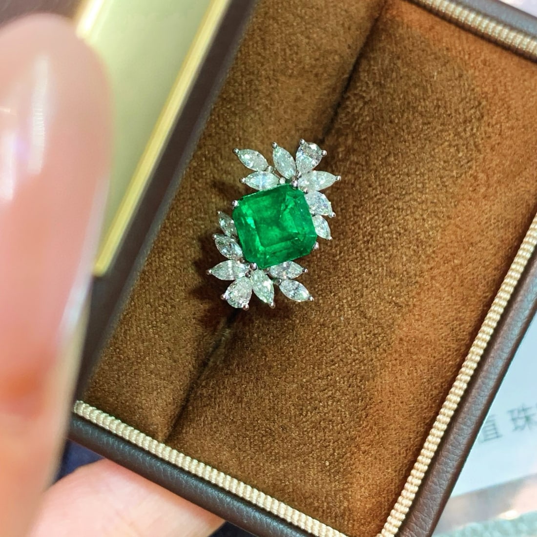 14k Gold 2.97 Ctw Vivid Green Natural Emerald & Diamond Ring - 3