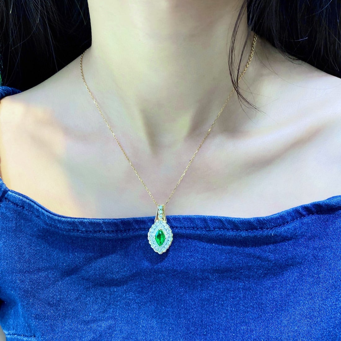 14k Gold 2.10 Ctw Vivid Green Natural Emerald & Diamond Pendant( Without Chain ) - 3