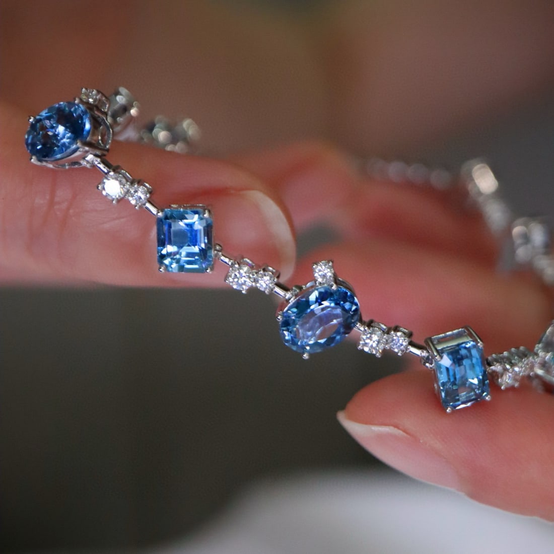 14k Gold 7.36 Ctw Natural Aquamarine & Diamond Bracelet - 3