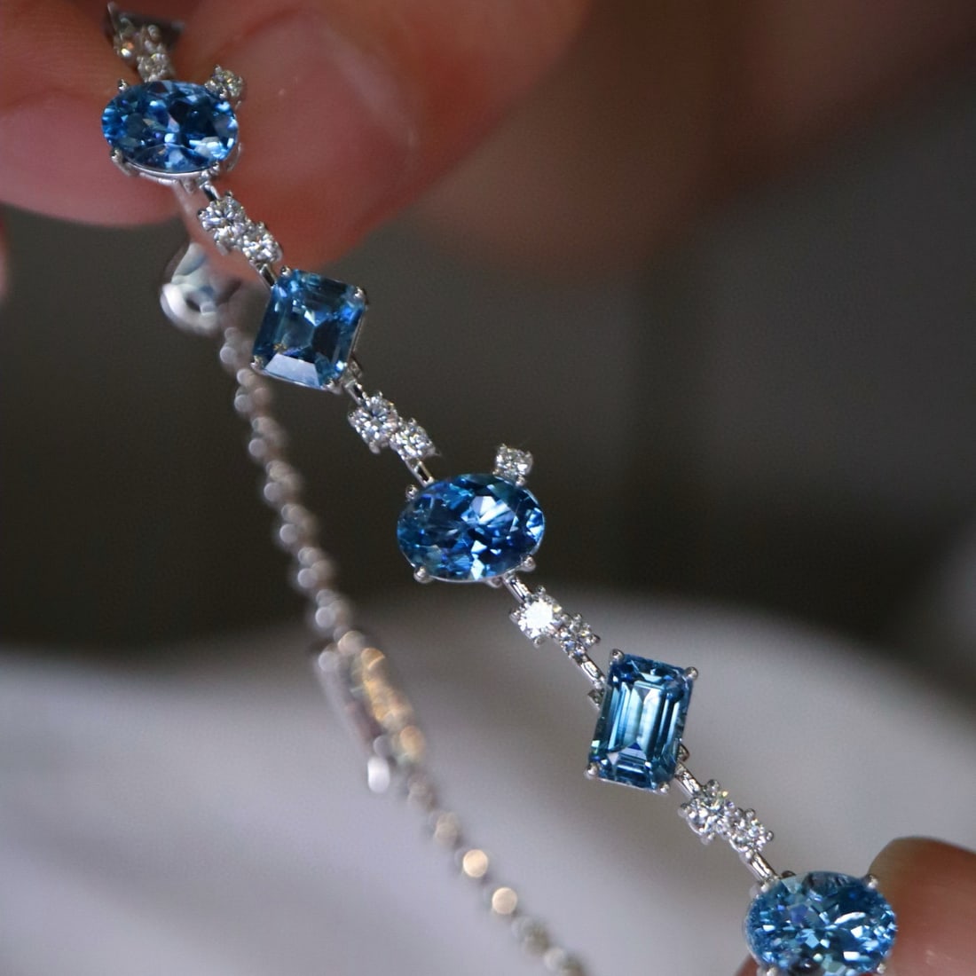 14k Gold 7.36 Ctw Natural Aquamarine & Diamond Bracelet - 5