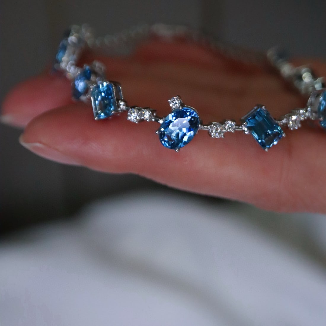 14k Gold 7.36 Ctw Natural Aquamarine & Diamond Bracelet - 6