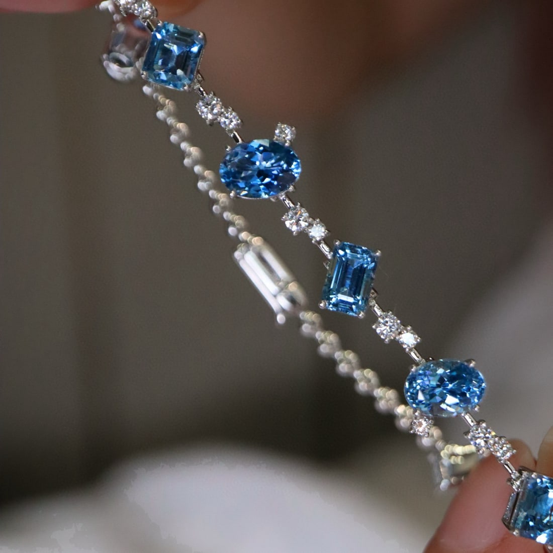 14k Gold 7.36 Ctw Natural Aquamarine & Diamond Bracelet - 8