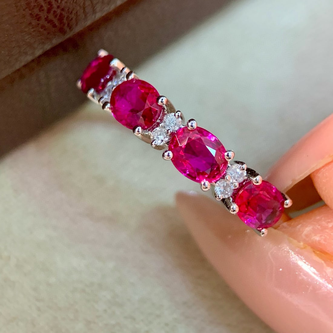 14k Gold 1.21 Ctw Natural Ruby & Diamond Ring: Ref:231054384 // gold content:14k gold // ring size:7. 25us // // main gemstone:ruby // shape:oval // carat weight:1. 15ct // color:red // treatment:natural // // adjacent gemstone 2 : diamond //