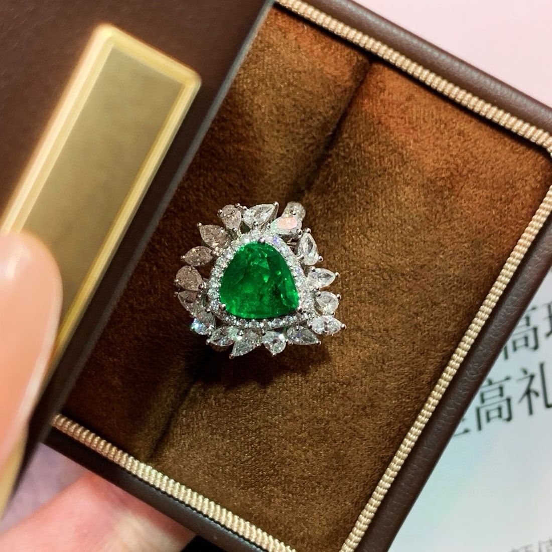 14k Gold 3.31 Ctw Vivid Green Natural Emerald & Diamond Ring/pendant( Without Chain ): Ref:231054387 // gold content:14k gold // ring size:7. 25us // // main gemstone:emerald // shape:pear // carat weight:1. 77ct // color:vivid green // treatment:natural // // adjacent gemstone 2 :