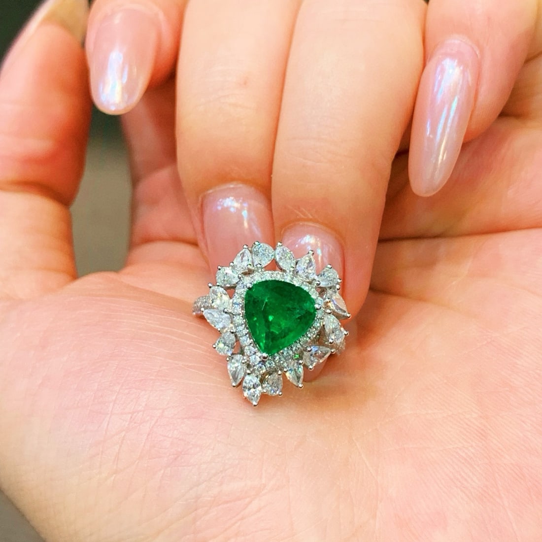 14k Gold 3.31 Ctw Vivid Green Natural Emerald & Diamond Ring/pendant( Without Chain ) - 4