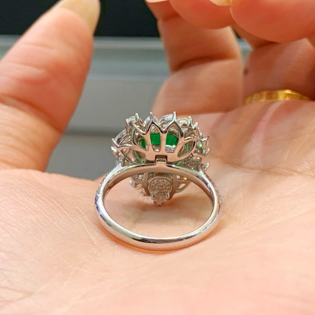 14k Gold 3.31 Ctw Vivid Green Natural Emerald & Diamond Ring/pendant( Without Chain ) - 5