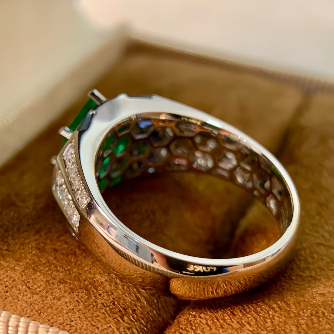 14k Gold 1.70 Ctw Vivid Green Natural Emerald & Diamond Ring - 4