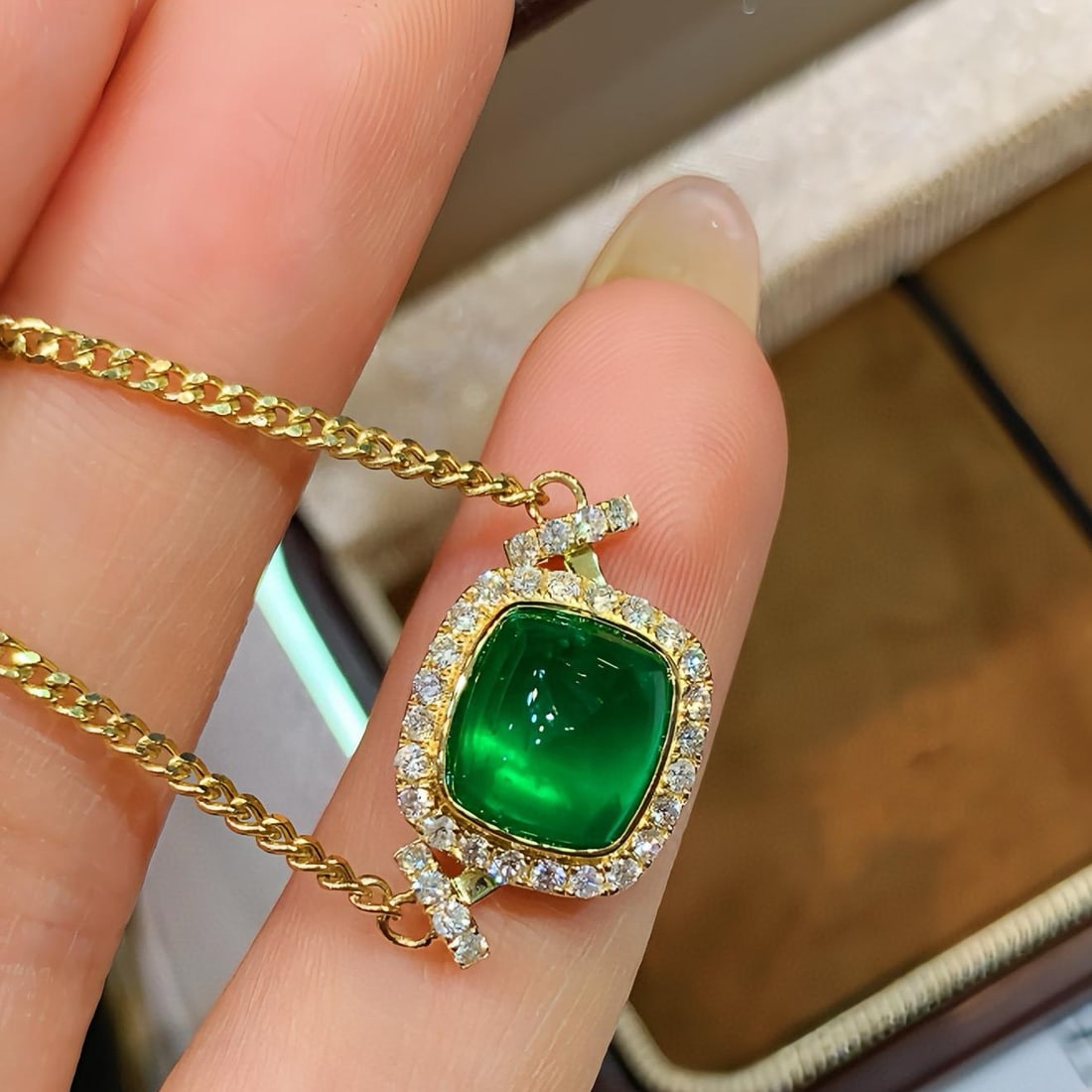 14k Gold 2.53 Ctw Vivid Green Natural Emerald & Diamond Necklace - 5