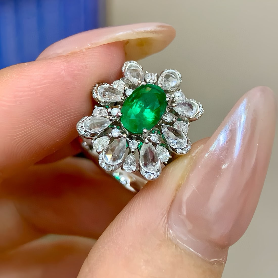 14k Gold 1.75 Ctw Vivid Green Natural Emerald & Diamond Ring - 2