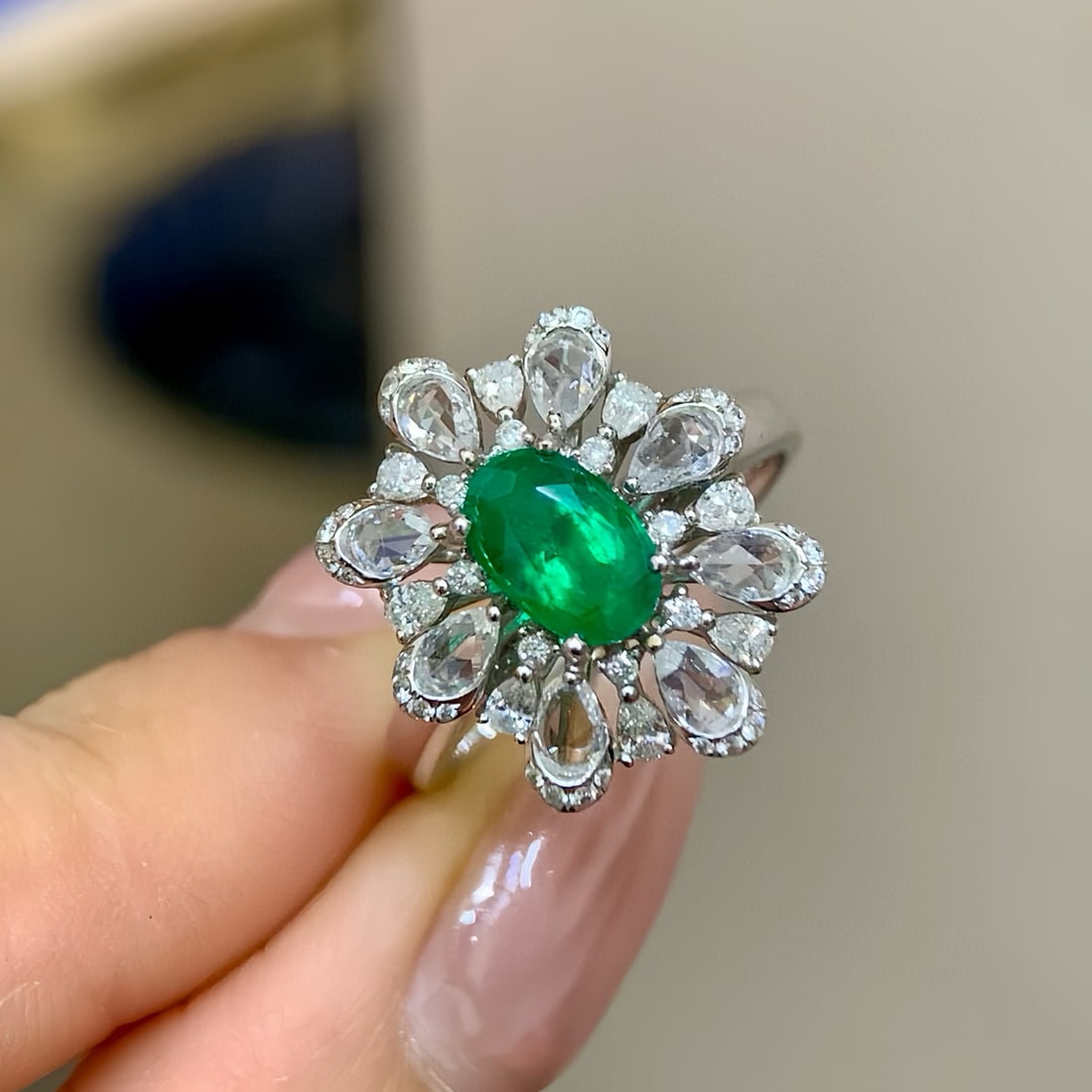 14k Gold 1.75 Ctw Vivid Green Natural Emerald & Diamond Ring - 5