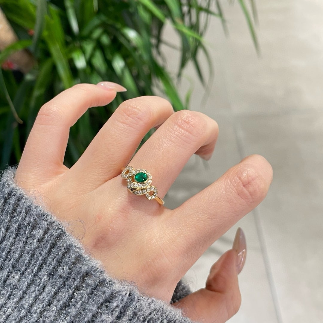 14k Gold 0.24 Ct Vivid Green Natural Emerald & Diamond Ring - 4