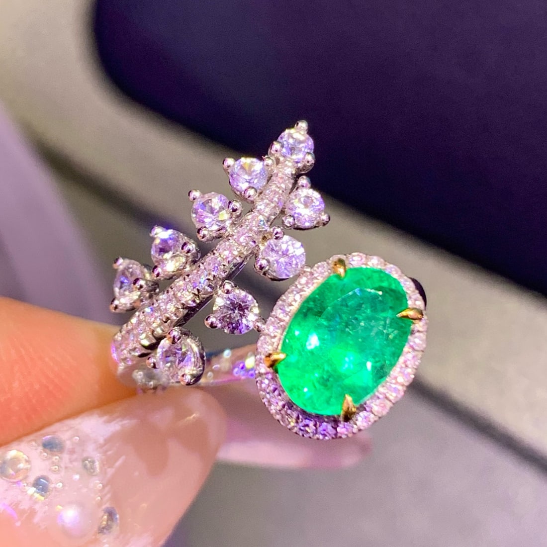 14k Gold 1.77 Ctw Vivid Green Natural Emerald & Diamond Ring - 3