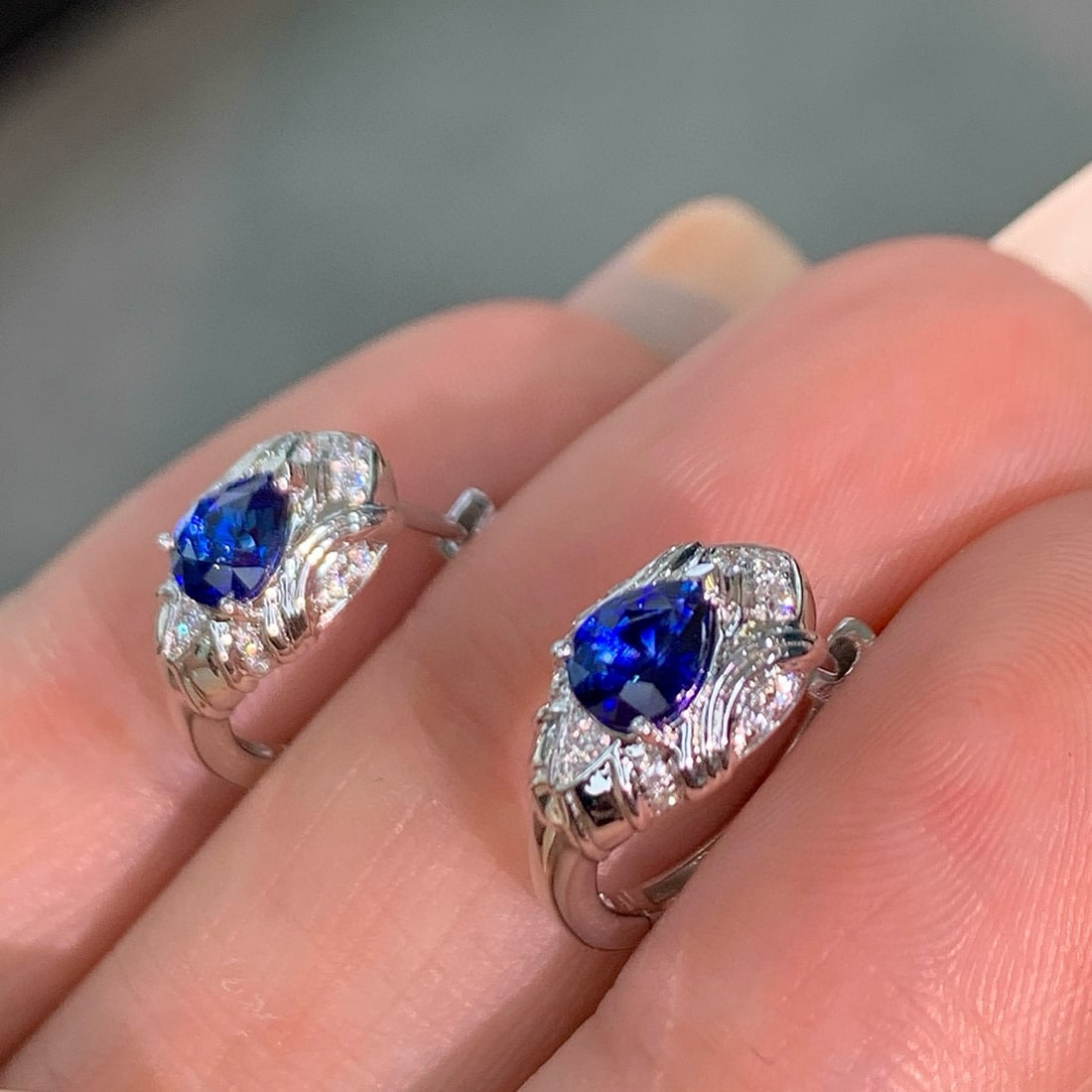 14k Gold 0.74 Ct Natural Sapphire & Diamond Earrings - 2