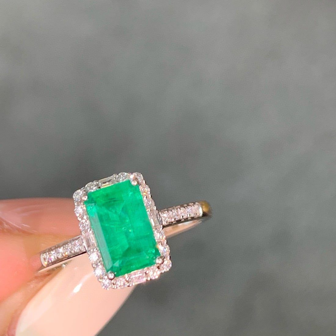 14k Gold 1.34 Ctw Natural Emerald & Diamond Ring - 3