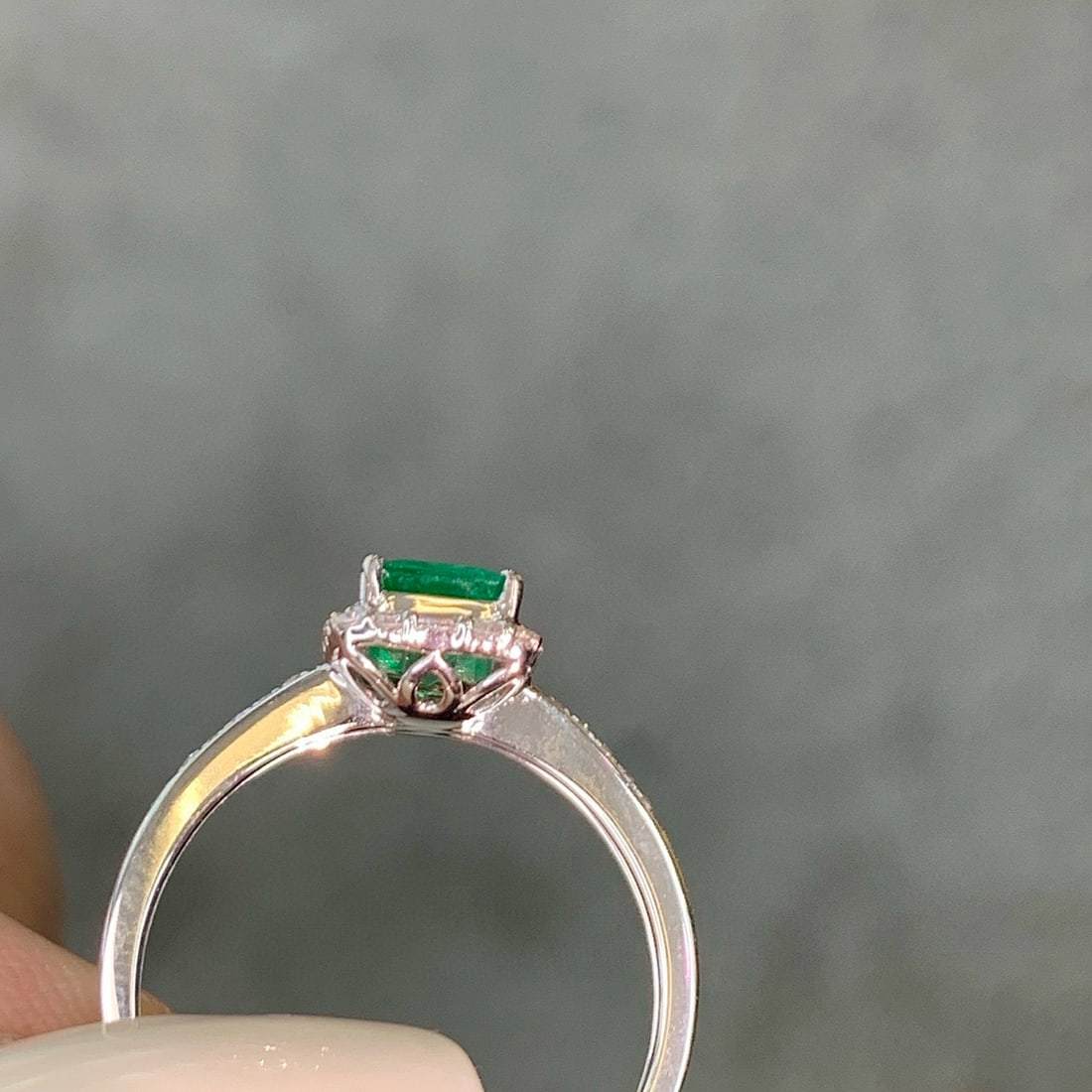 14k Gold 1.34 Ctw Natural Emerald & Diamond Ring - 4