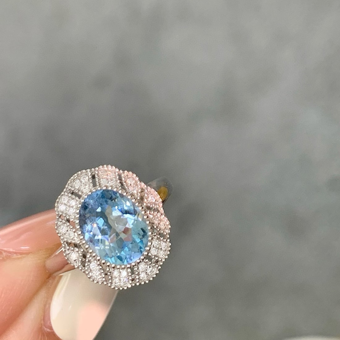14k Gold 2.30 Ct Natural Aquamarine & Diamond Ring - 2