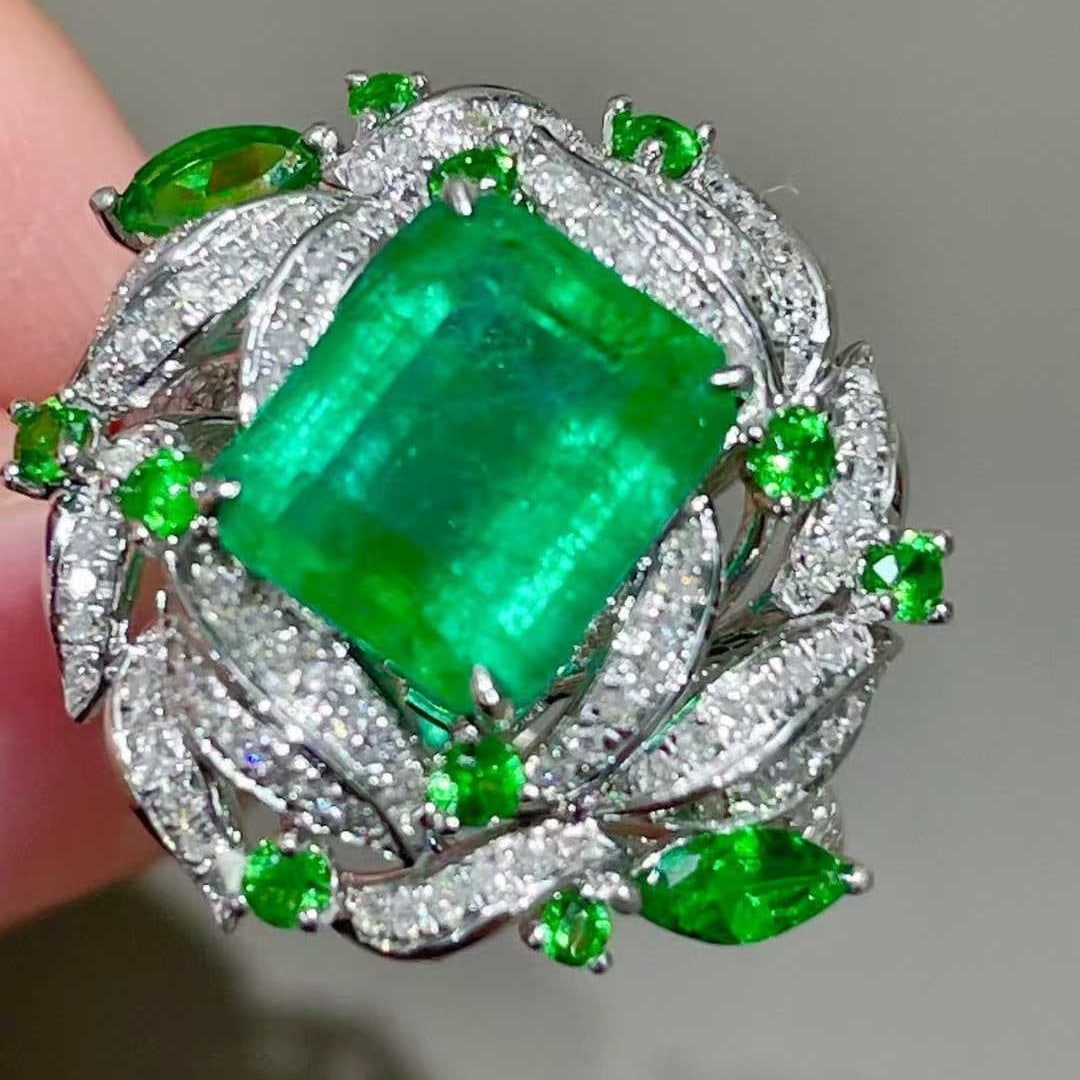 14k Gold 2.98 Ctw Vivid Green Natural Emerald & Diamond Ring - 2