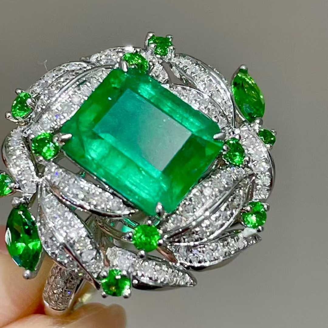 14k Gold 2.98 Ctw Vivid Green Natural Emerald & Diamond Ring - 4