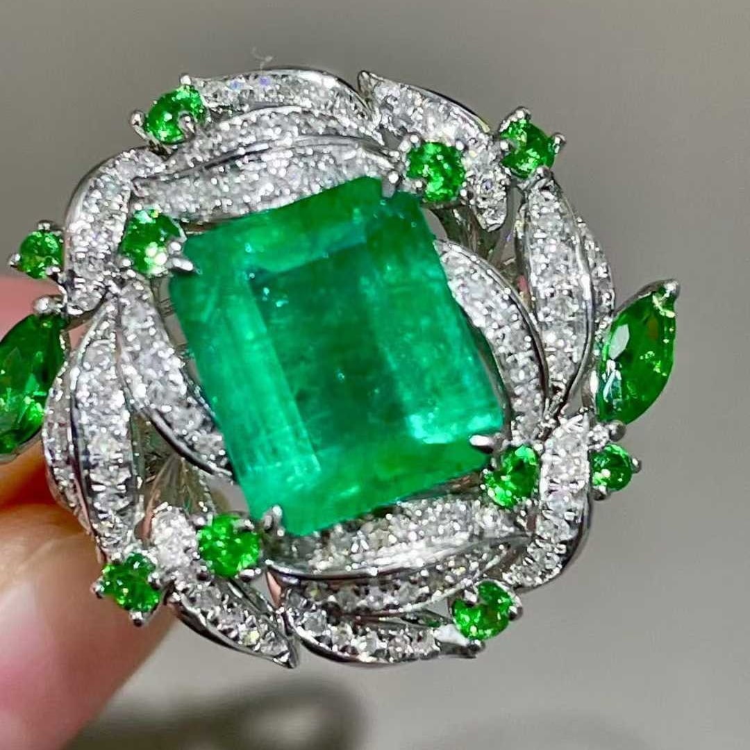 14k Gold 2.98 Ctw Vivid Green Natural Emerald & Diamond Ring - 6