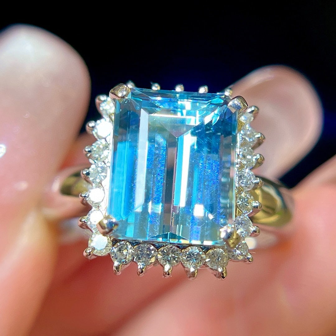 14k Gold 4.3 Ctw Natural Aquamarine & Diamond Ring - 7