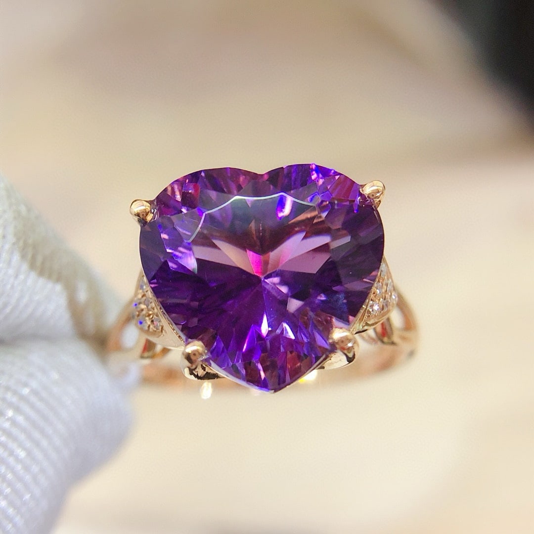 14k Gold 5.46 Ct Natural Amethyst & Diamond Ring: Ref:231055053 // gold content:14k gold // ring size:7. 25us // // main gemstone:amethyst // shape:heart // carat weight:5. 46ct // color:purple // treatment:natural // // adjacent gemstone 2 : diamond