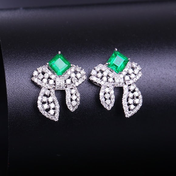 14k Gold 1.20 Ctw Vivid Green Natural Emerald & Diamond Earrings - 2