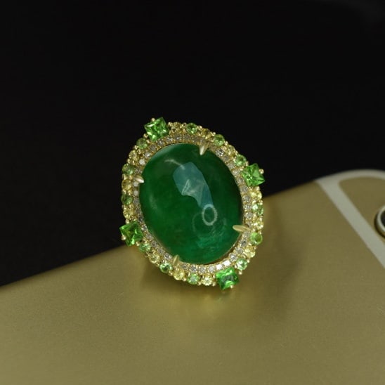 14k Gold 8.88 Ctw Vivid Green Natural Emerald & Diamond Ring: Ref:231055066 // gold content:14k gold // ring size:7. 25us // // main gemstone:emerald // shape:oval // carat weight:8. 73ct // color:vivid green // treatment:natural // // adjacent gemstone 2 :