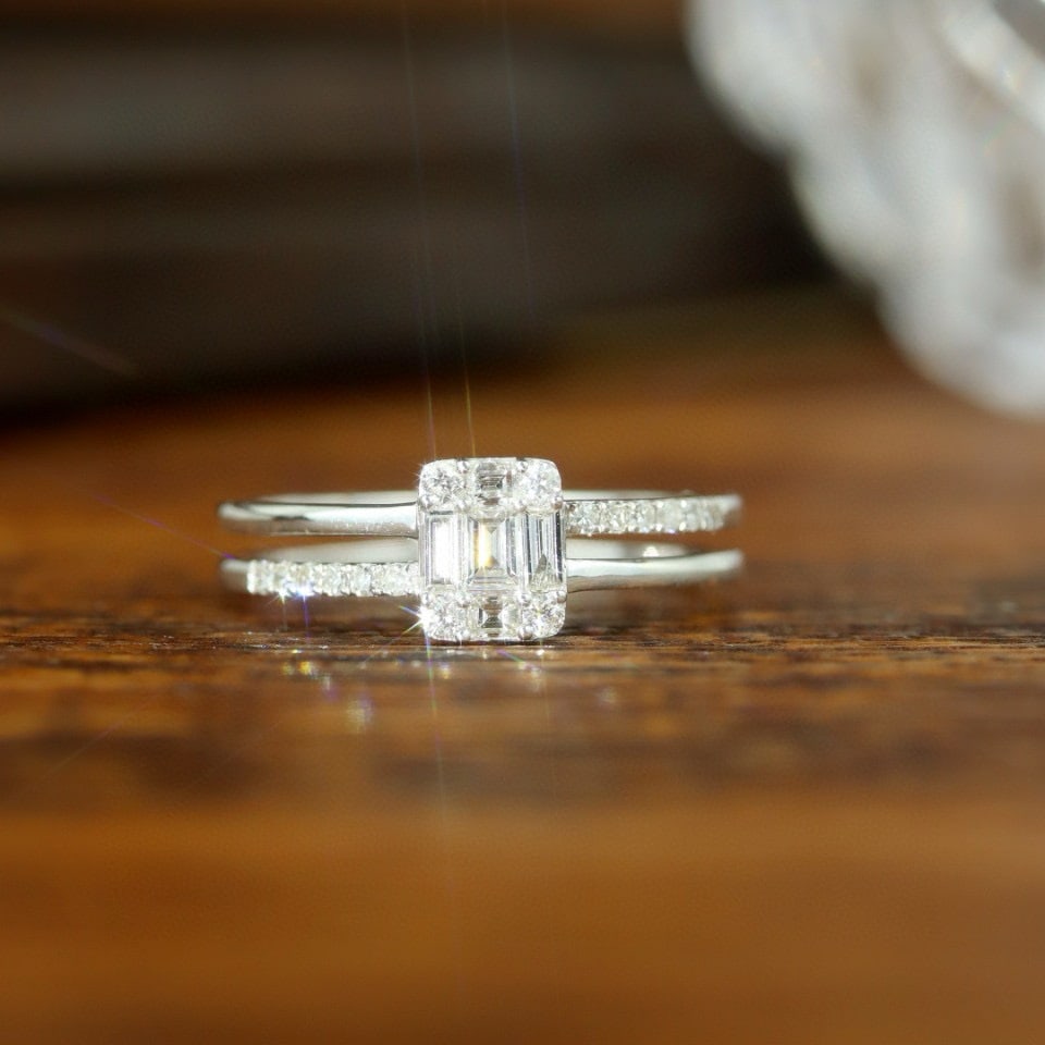 14k Gold 0.50 Ct Natural H Diamond Ring: Ref:231055112 // gold content:14k gold // ring size:7. 25us // // main gemstone:diamond // shape:multiply // carat weight:0. 50ct // clarity grade:vs-si // color:h // treatment:natural // Condition: