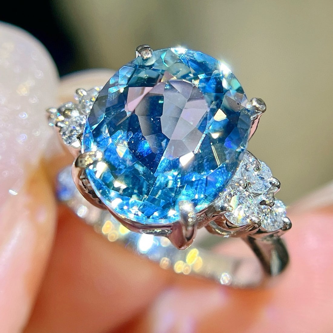 14k Gold 4.54 Ctw Natural Aquamarine & Diamond Ring - 4