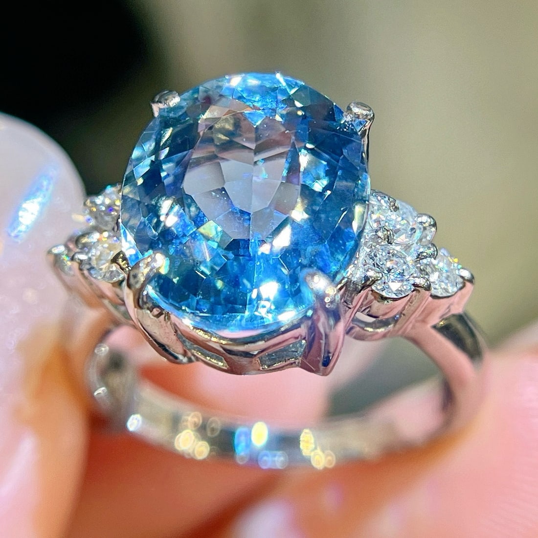 14k Gold 4.54 Ctw Natural Aquamarine & Diamond Ring - 5