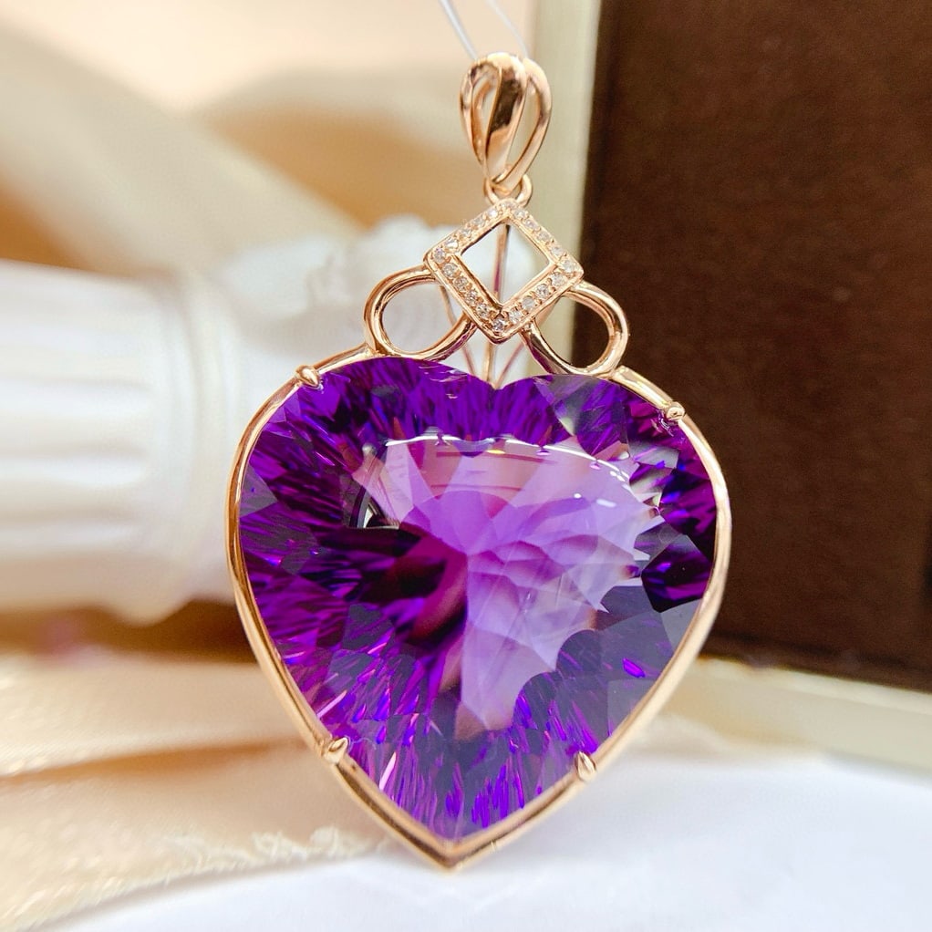 14k Gold 45 Ct Natural Amethyst & Diamond Pendant( Without Chain ): Ref:231055131 // gold content:14k gold // main gemstone:amethyst // shape:heart // carat weight:45ct // color:purple // treatment:natural // // adjacent gemstone 2 : diamond // number of stones:20 //