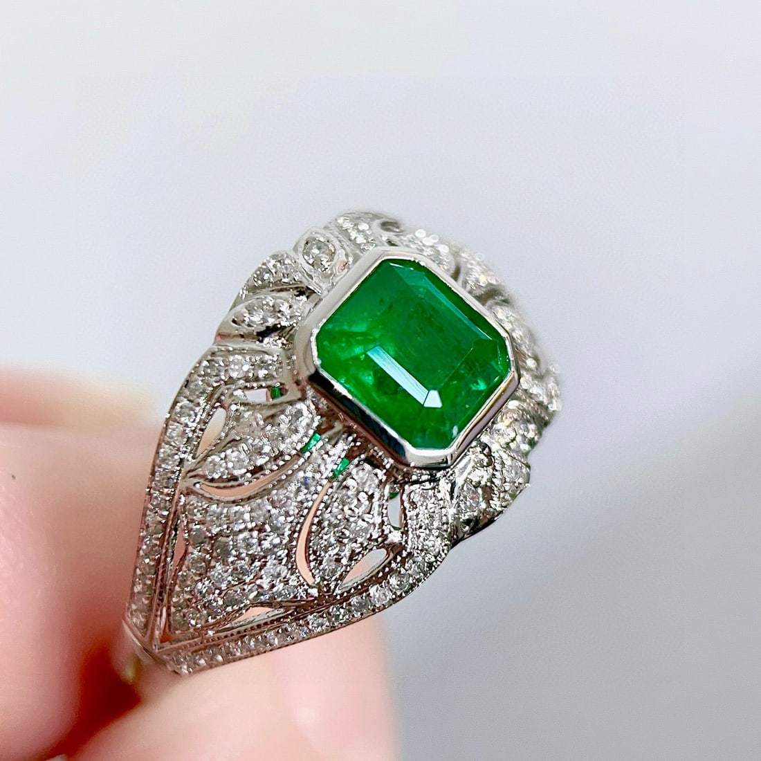 14k Gold 1.67 Ctw Vivid Green Natural Emerald & Diamond Ring - 7