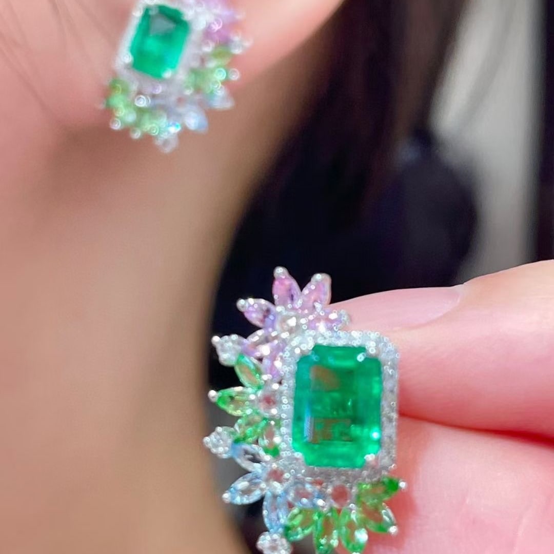 14k Gold 1.7 Ct Vivid Green Natural Emerald & Diamond Earrings - 2