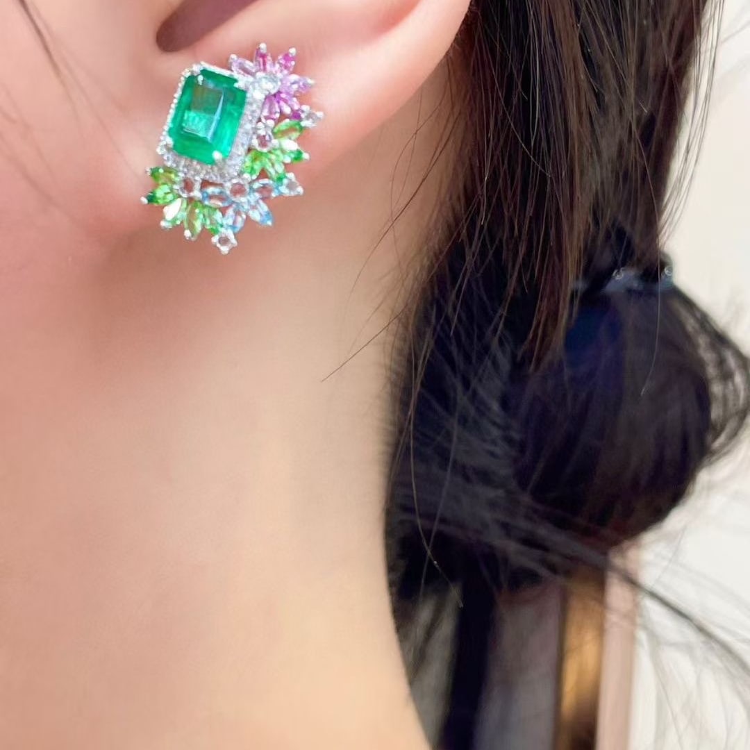 14k Gold 1.7 Ct Vivid Green Natural Emerald & Diamond Earrings - 3