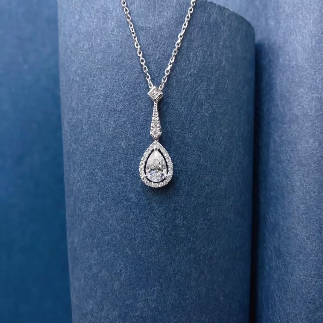 Gia Certified 14k Gold 0.94 Ctw Natural E Si1 Pear Diamond Necklace - 2