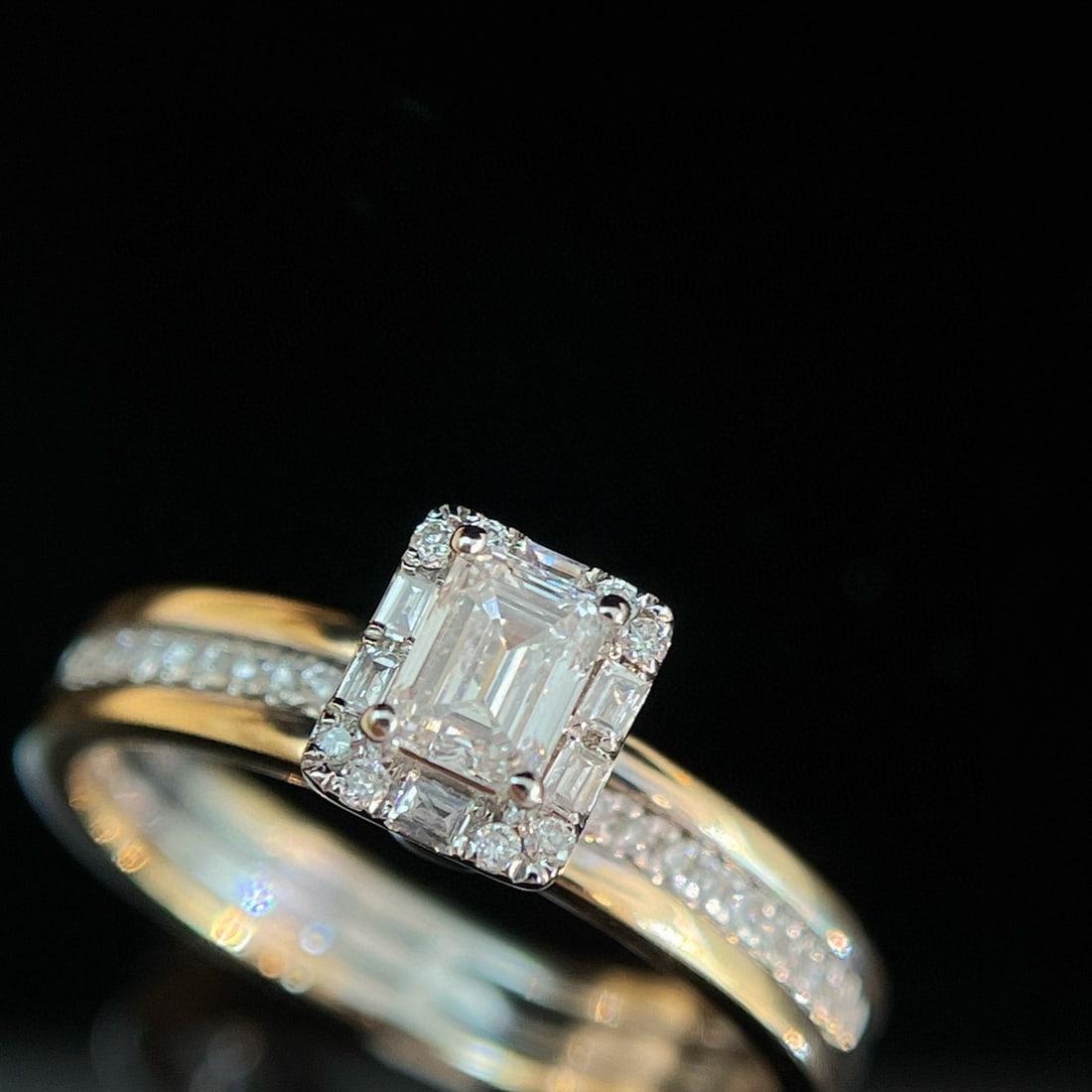 Gia Certified 14k Gold 0.43 Ctw Natural E Vs2 Emerald Diamond Ring - 3
