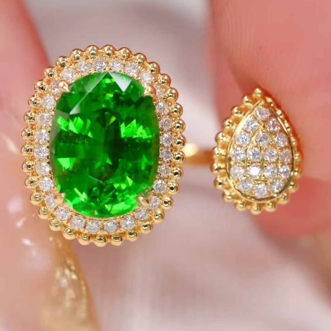 14k Gold 2.52 Ctw Vivid Green Natural Tsavorite & Diamond Ring - 3