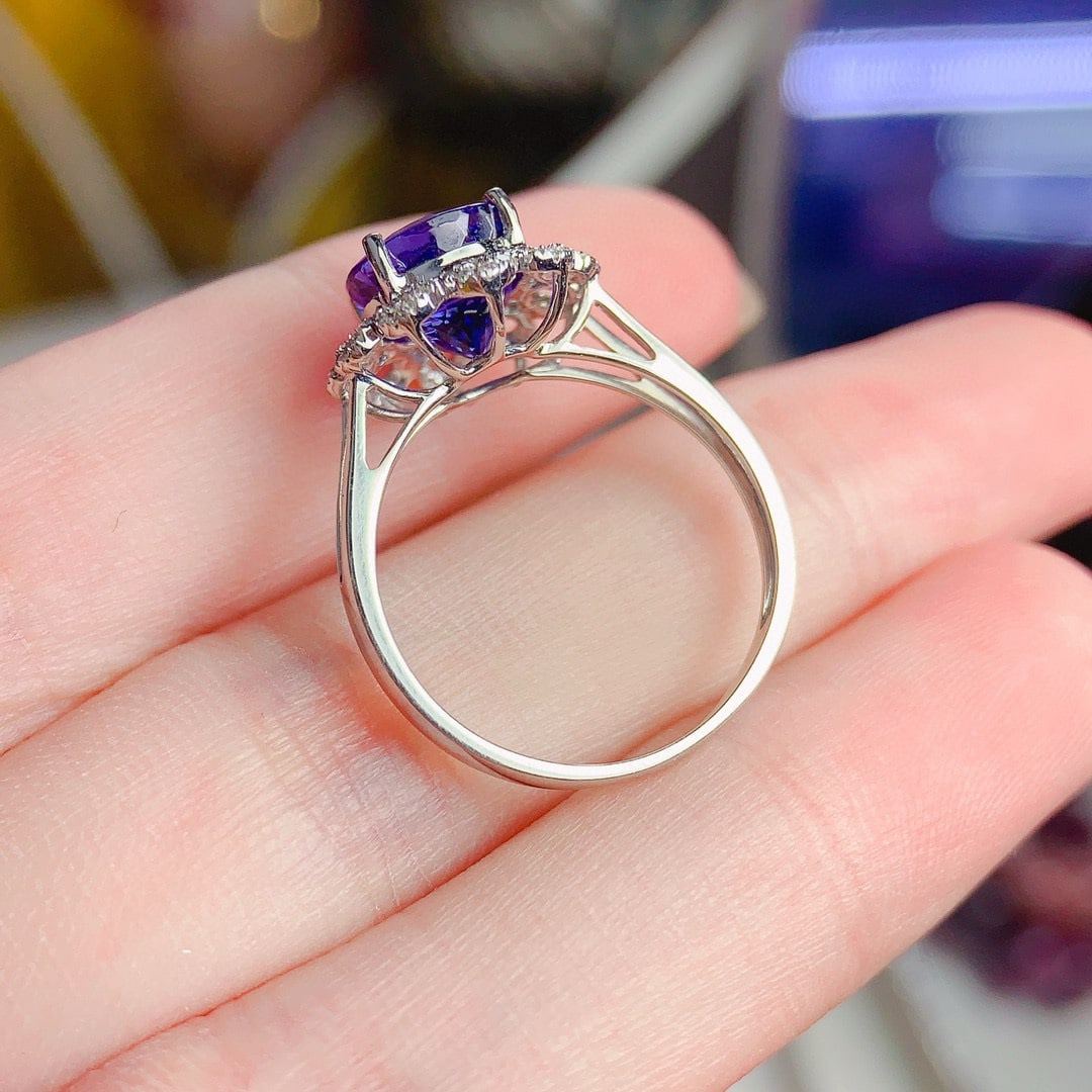 14k Gold 3 Ct Natural Tanzanite & Diamond Ring - 4