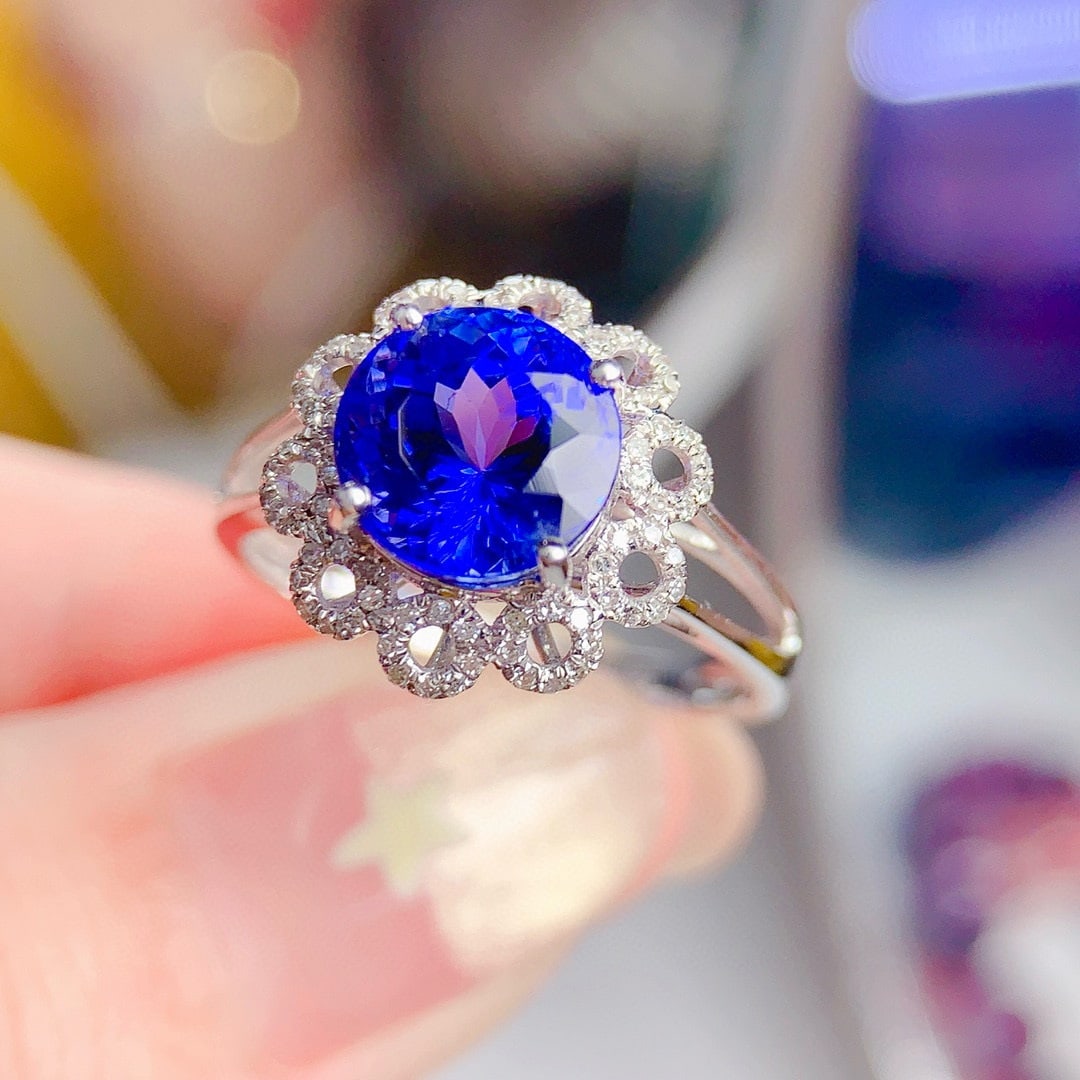 14k Gold 3 Ct Natural Tanzanite & Diamond Ring - 6