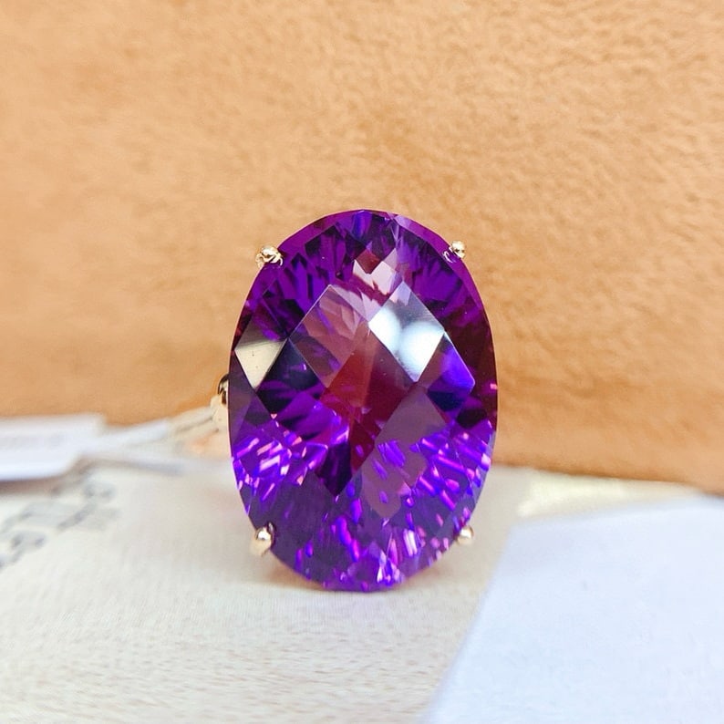 14k Gold 14 Ct Natural Amethyst & Diamond Ring: Ref:231055213 // gold content:14k gold // ring size:7. 25us // // main gemstone:amethyst // shape:oval // carat weight:14ct // color:purple // treatment:natural // // adjacent gemstone 2 : diamond // 