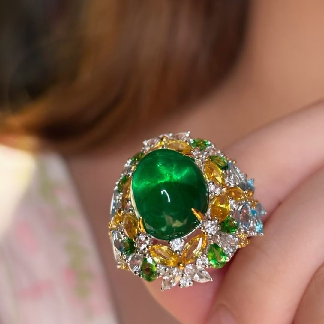 14k Gold 8 Ct Vivid Green Natural Emerald & Diamond Ring - 2