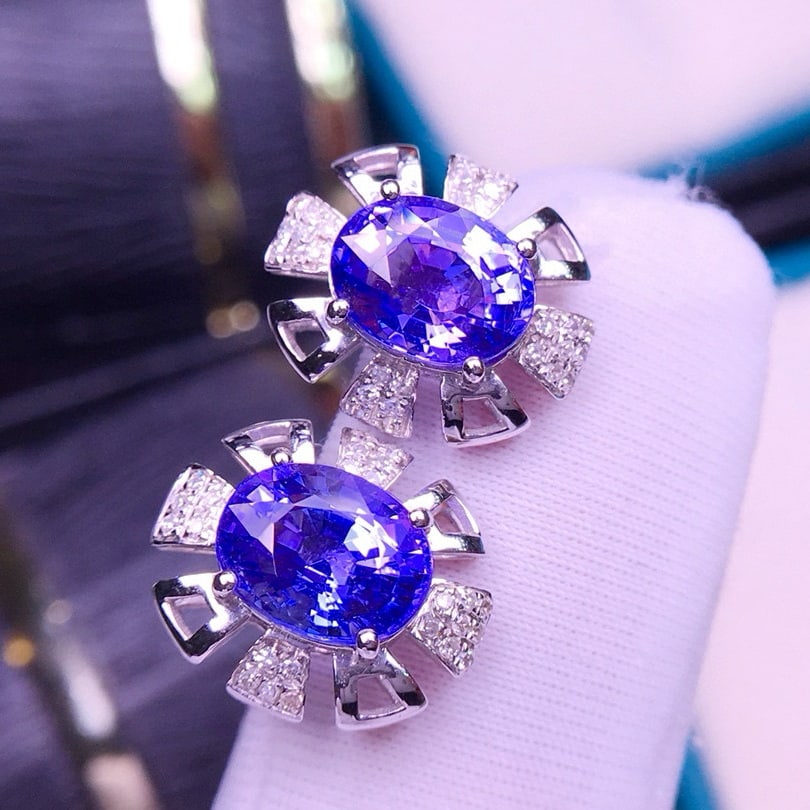 14k Gold 4.8 Ct Natural Tanzanite & Diamond Earrings - 2