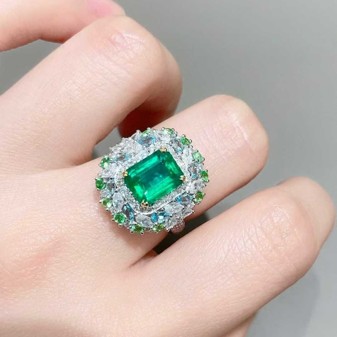 14k Gold 3.27 Ctw Vivid Green Natural Emerald & Diamond Ring - 2
